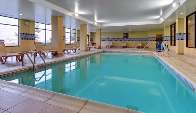 Hampton Inn & Suites Indianapolis-Airport