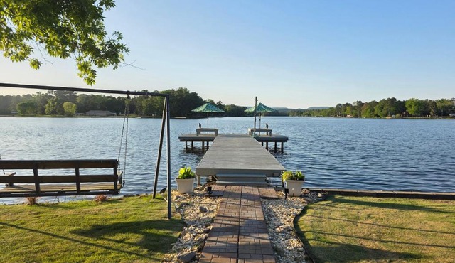 Happy Dock Hideaway