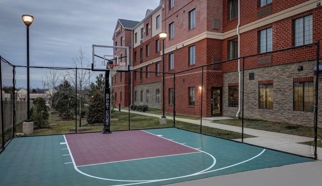 Hearing Accessible Suite Nr UMD | Free Breakfast! in Lanham