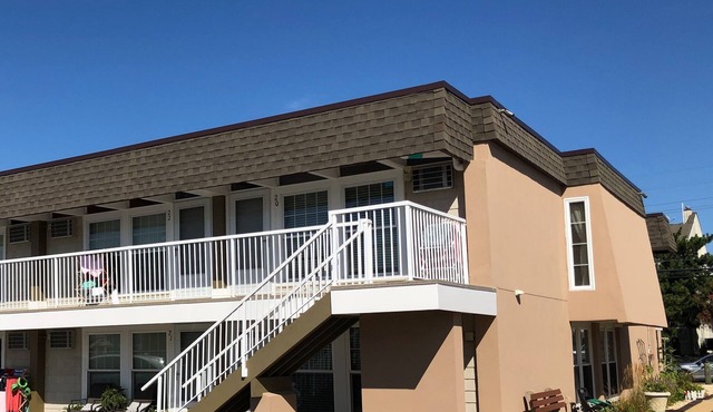 Heated Pool , One Block to Private Beach in Ortley Beach