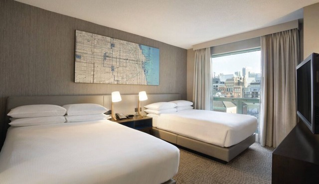Hilton Chicago/Magnificent Mile Suites