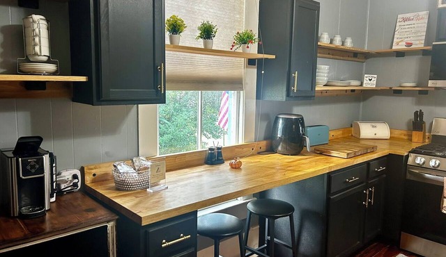 Historic Downtown Apt with hot tub-walk downtown in Ocala