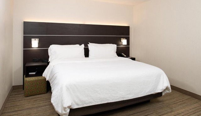 Holiday Inn Express Cincinnati West by IHG