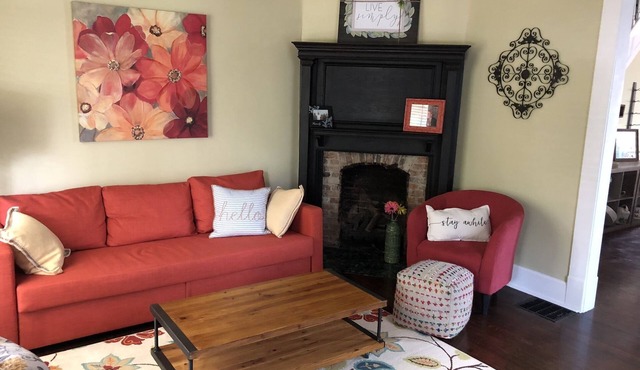 Holy Cross duplex close to Mass Ave