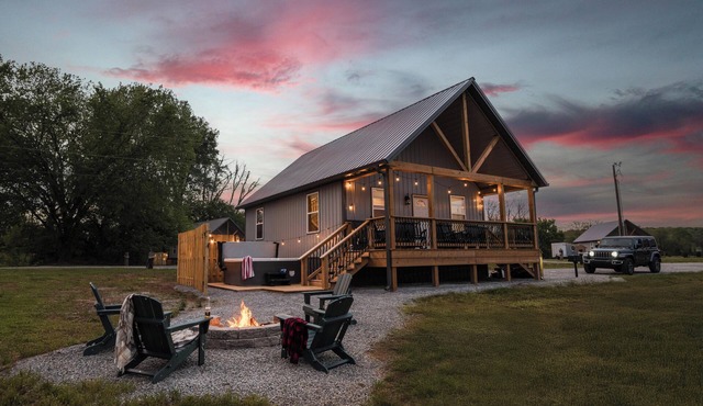 Hot Tub & Firepit~Game Center~Lake Cumberland~Family Friendly~River Boat Ramp