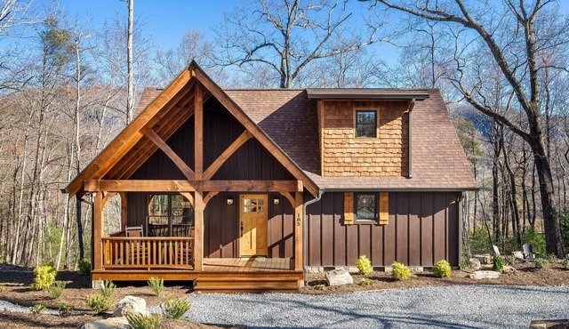 Hot Tub, Pet Friendly, Fire Pit, Very Nice! - Happy Bear by Carolina Properties