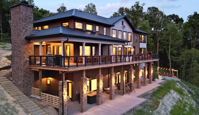Incredible Views *Arcade*Cinema*Sauna*Steamroom @ Peachtree Ridge