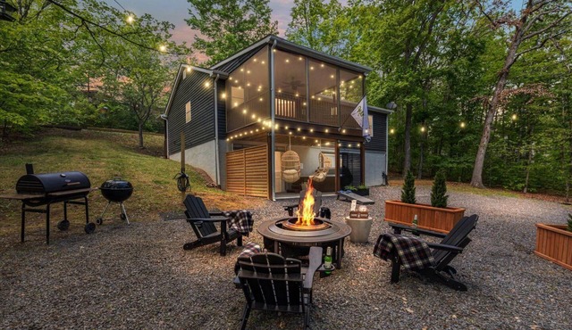 Indoor Sauna, Arcade & Hot Tub - Bryce Resort, Hiking & Shenandoah Wineries