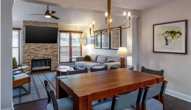 Intimate Suite Perfect for Exploring Local Wine, Nearby Lakes, and Rolling Hills