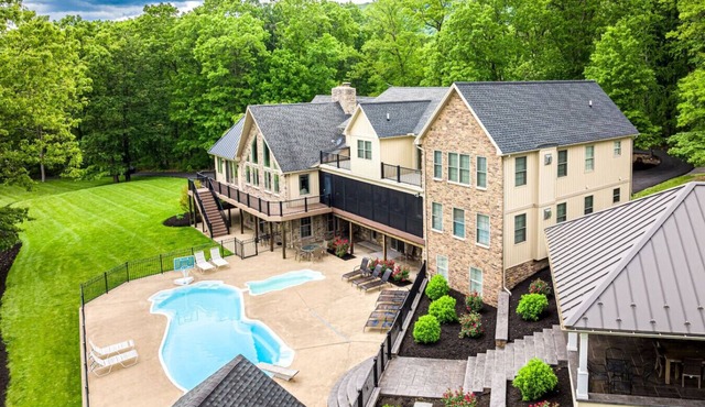 Introducing Liberty Valley Lodge, your thrilling escape into luxury and leisure!