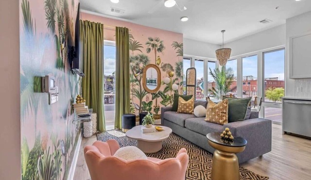 Jolene · Five Points 1BR · Dolly Design · Sleeps 6