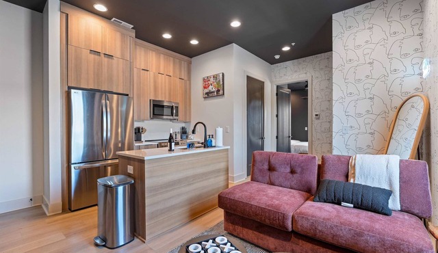 Kay’s Retreat 1BR Modern Stay Walk to Dining