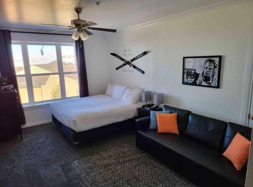 King Bed Condo at Cedar Breaks Lodge in Brian Head