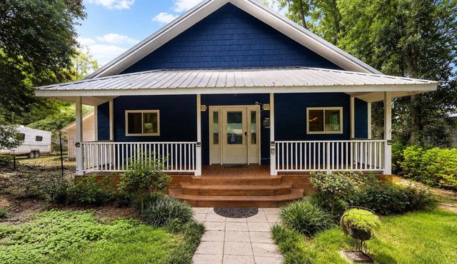 Lakefront Cabin | 3BR | Centrally Located in Perry