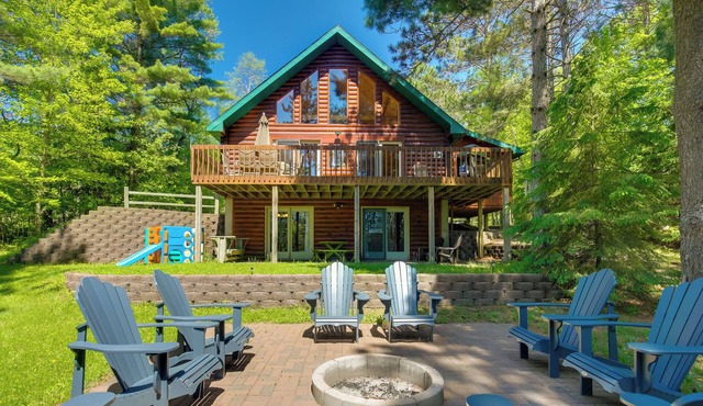 Lakefront Hazelhurst Cabin: Dock & Pool Table in Hazelhurst