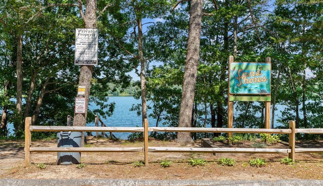 Lakeside Cape Cod Home: Fire Pit & BBQ, Near Beach in Barnstable