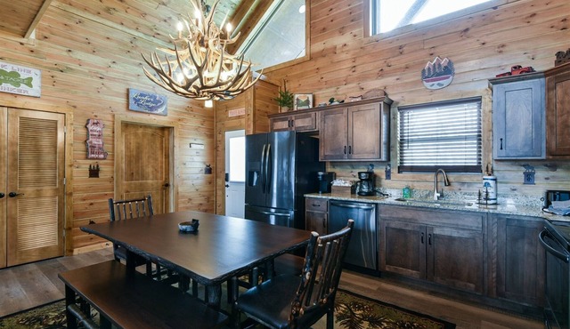 Laketime Lodge - Premium Cabin | 2 Bed, 2 Bath