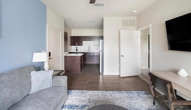 Landing Apartments - The Edge