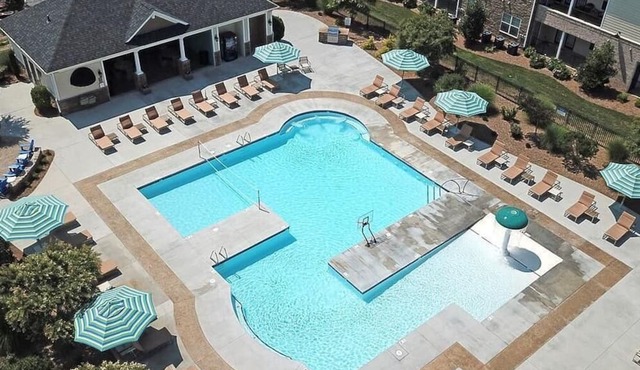 Landing at The Plantation at Pleasant Ridge - 2 Bedrooms in Downtown Greensboro