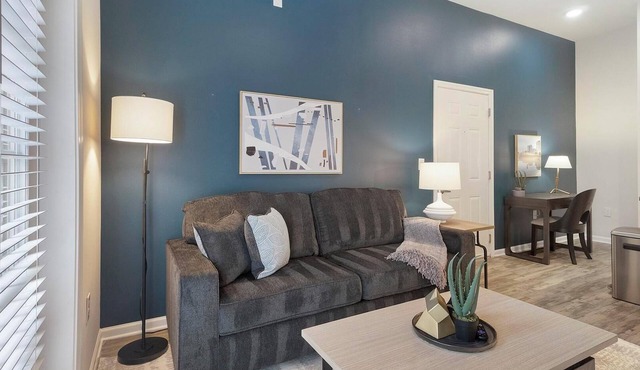 Landing | Beautiful 1BD, Gym, Clubhouse