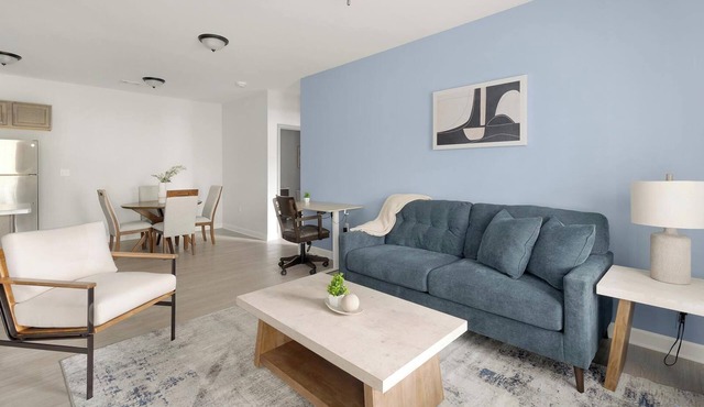 Landing | Beautiful 2BD, Clubhouse, Pool