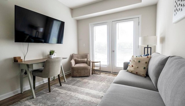 Landing | Chic 1BD, Gym, Clubhouse