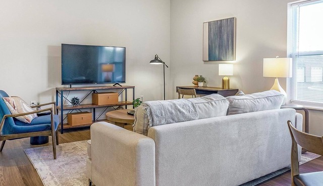 Landing | Incredible 2BD, Gym, Pool