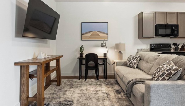 Landing | Modern 2BD, Rooftop Lounge, Pool