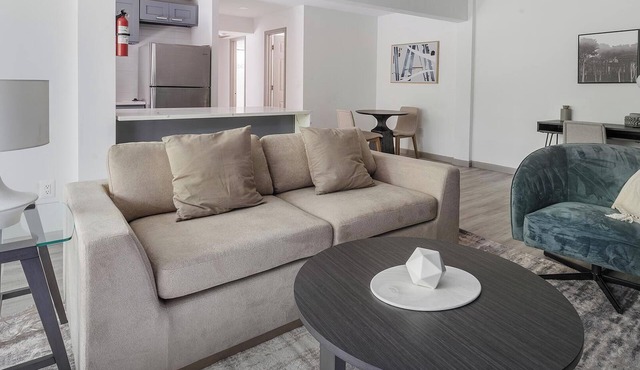 Landing | Spectacular 2BD, Pool, Gym