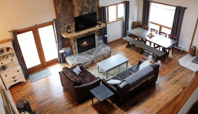 Large Lakeside Cabin in Duluth