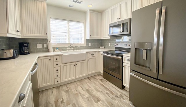 Lavish 3BR/3BA oceanfront condo with amazing views and community amenities!