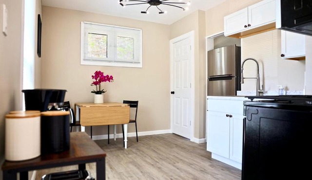 Lincoln, 1 Bedroom House near Xavier & Downtown
