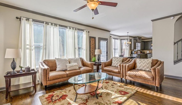 Luxury 5BR Home Near LakePoint Sports