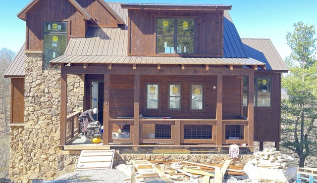 Luxury Cabin W/ Indoor Pool | Game Room | Outdoor Fireplace