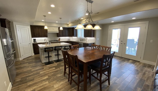 Luxury Home MIL in Center of Salt Lake Valley—Minutes from Canyons & Recreation in Murray