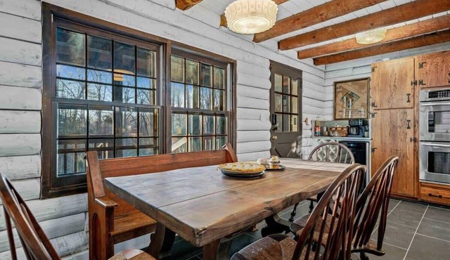 Luxury LogCabin Near Biltmore & Downtown Asheville