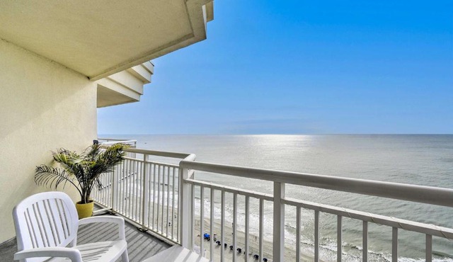 Luxury Oceanfront Condo in NMB w/Resort Amenities