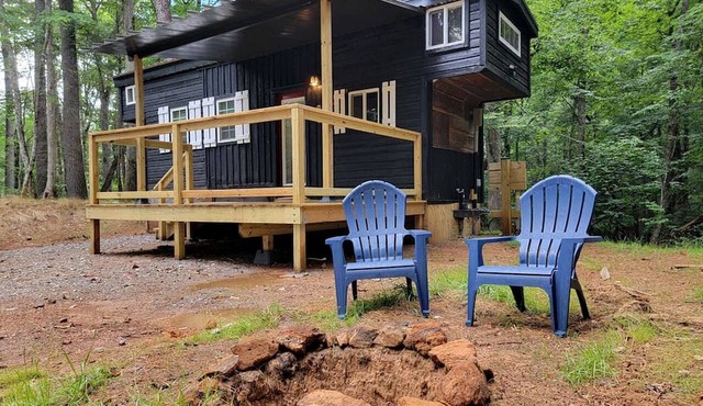 Luxury Tiny Home with Hot Tub in Suches - Perfect for Intimate Getaways in Georgia in Suches