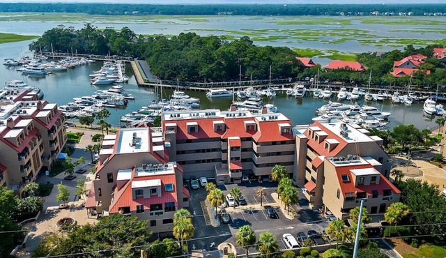 Marina View Retreat at Shelter Cove Walk to Dining & Shops in Hilton Head Island