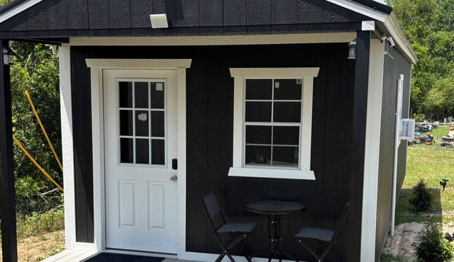 Masters Only 15mins Away! Cozy 1-bedroom studio home in Warrenville-Great Deal