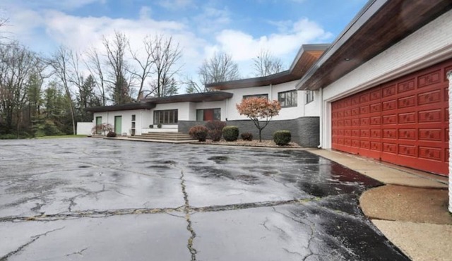 MidCentury Modern Mansion