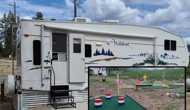 Minigolf Course TIGER Camper Hot Tub - AC - Furnace - Fully Furnished in St. Regis