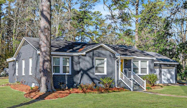 Minutes to Campus & Ruston Sports Complex; 2 Living Rooms; KING Beds; Updated in Ruston