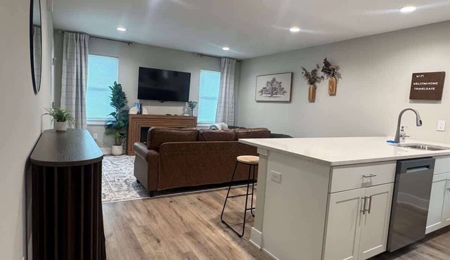 Modern Fort Wayne Retreat Near Downtown & Rivergreenway | 3BR Duplex