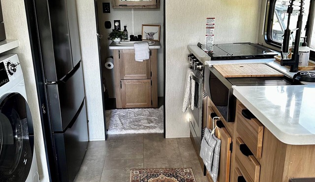 Modern Tiny Home Firepit Near AT&T Stadium in Venus