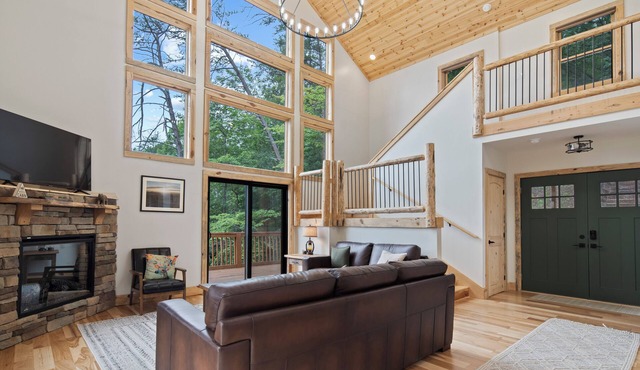 Mountain View Lodge - Hot Tub, Game Room & Rumbling Bald Access, Sleeps 11
