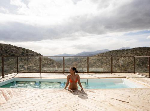 Mountain Views, Pool, Spa & Serenity Stargate in Yucca Valley