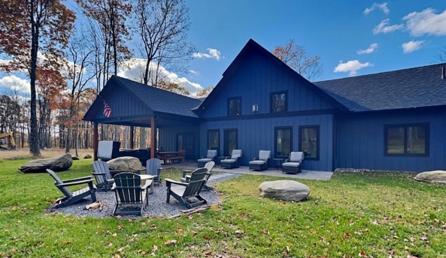 Mountain Whisper | Hot Tub, Fire Pit, Arcade Table