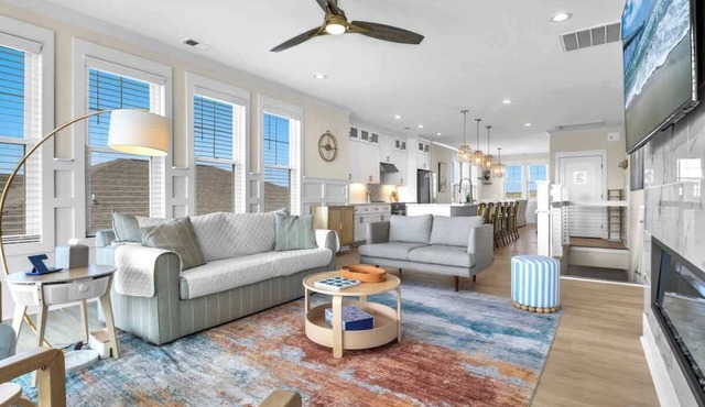 NEW 5BR Suite | Steps to Beach w/Parking/Elevator!