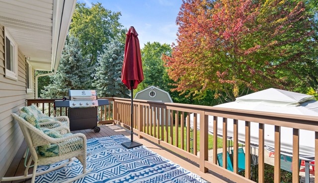 New Bath! Near Chicago and O’Hare +Fenced yard + Game room!